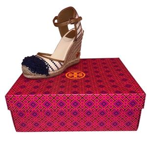 Tory Burch Shaw 90 Navy Seal Tan Wedge Sandal NIB